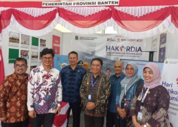 Puncak Peringatan HAKORDIA 2023, Pj Gubernur Banten Tinjau Stand Pelayanan Publik