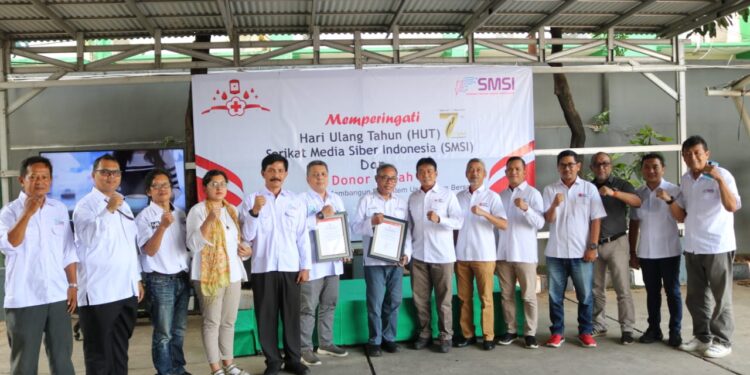 SMSI Rayakan HUT ke-7 Dengan Potong Tumpeng dan Donor Darah Serentak di 37 Kota
