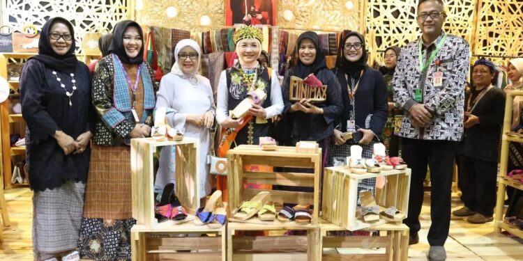 Kriyanusa 2024, Dekranasda Provinsi Banten Tampilkan Produk Unggulan untuk Perluas Pasar