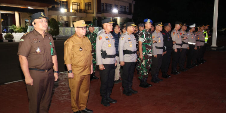 Pj Gubernur Banten A Damenta Tinjau Pengamanan Malam Pergantian Tahun 2025