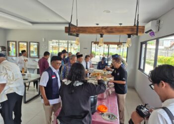 Gubernur Banten Terpilih Andra Soni Didaulat Jadi Anggota Luar Biasa PUB