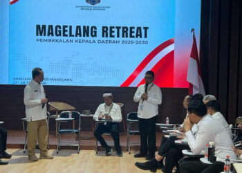 Sampaikan Gagasan Pembangunan Infrastruktur Desa saat Retreat, Gubernur Andra: Bagi Masyarakat, yang Utama Itu Jalan