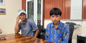 Sarbini Tak Lagi Cemas, Putranya Bisa Bersekolah Berkat Program Sekolah Gratis.
