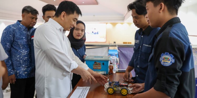 Perkuat SDM Unggul, Wagub Dimyati Dorong Mahasiswa Ciptakan Inovasi Teknologi