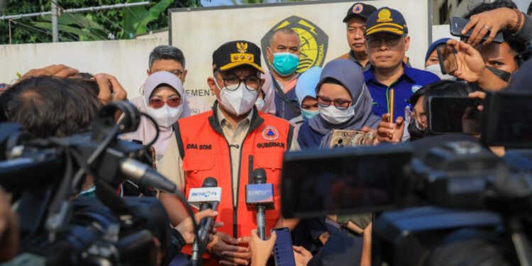Pa tepatling tep tepatat: Gunung Anak Krakatau Siaga, Banten Terapkan PJJ Tiga Hari untuk Jaga Keselamatan Siswa